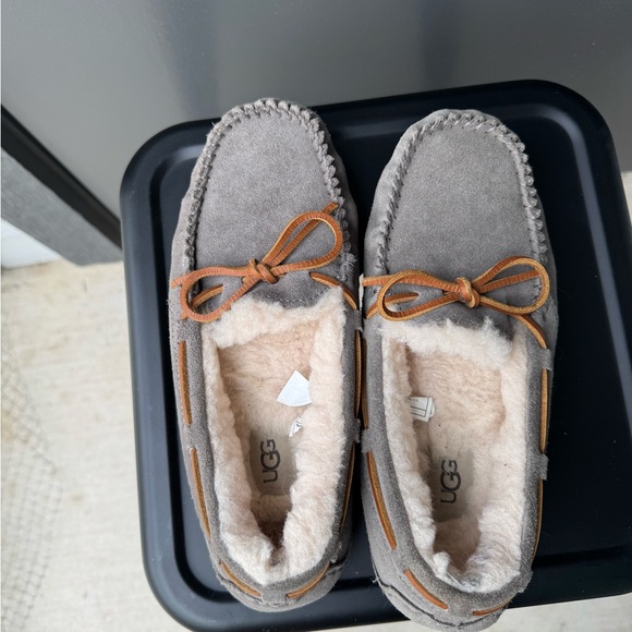 UGG Ansley Gray Suede Moccasin Slippers - Picture 7 of 9